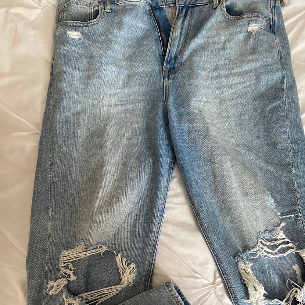 american eagle mom jeans